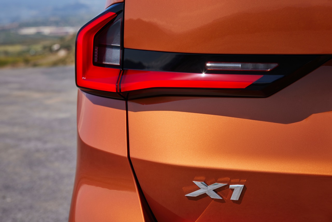 Exterior 9