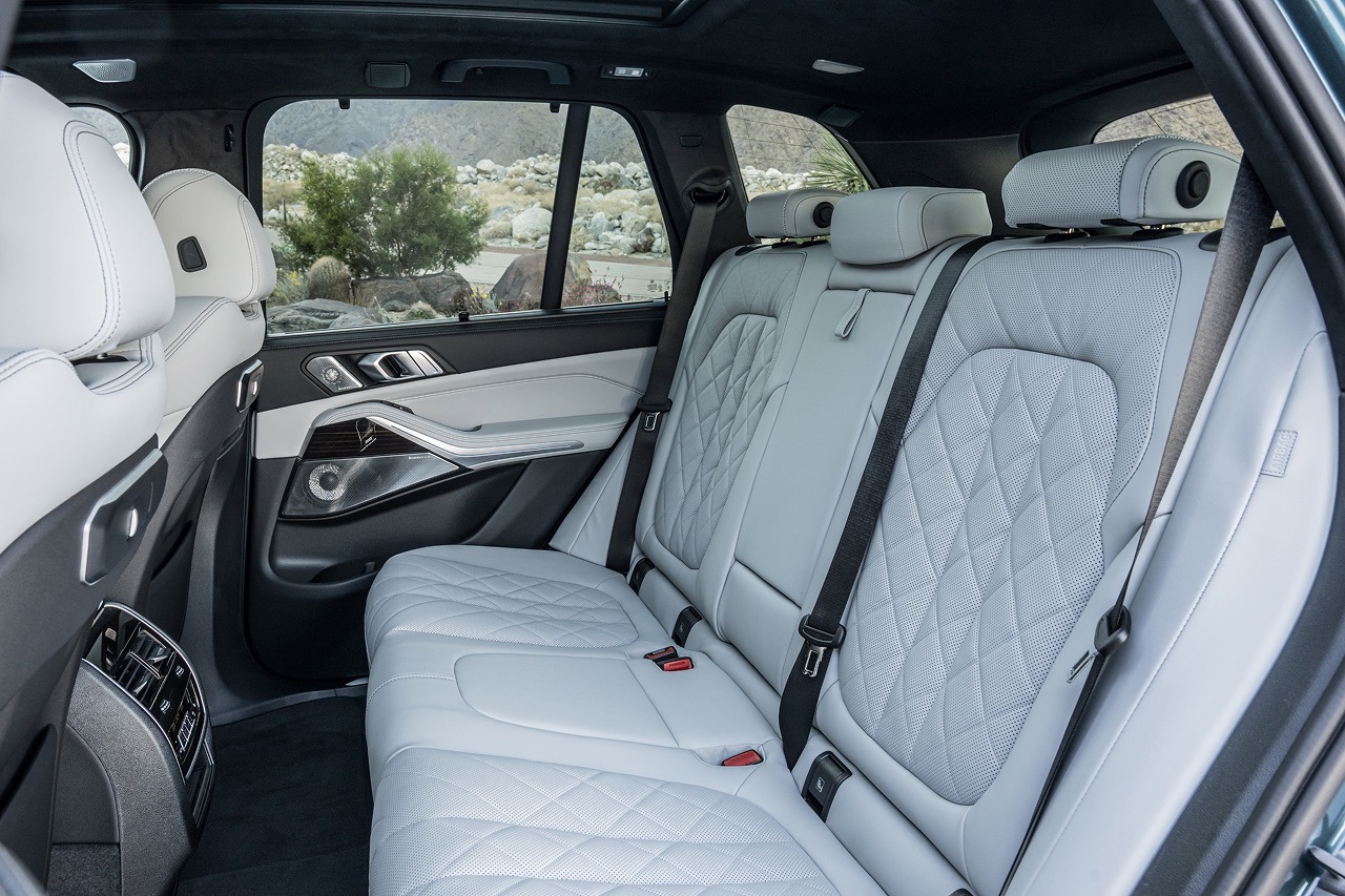 Interior 7