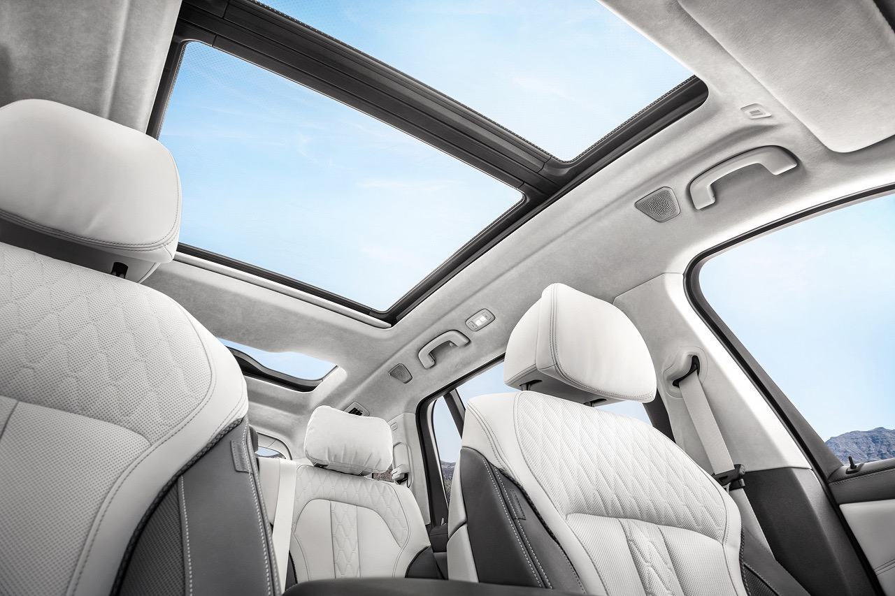 Interior 5