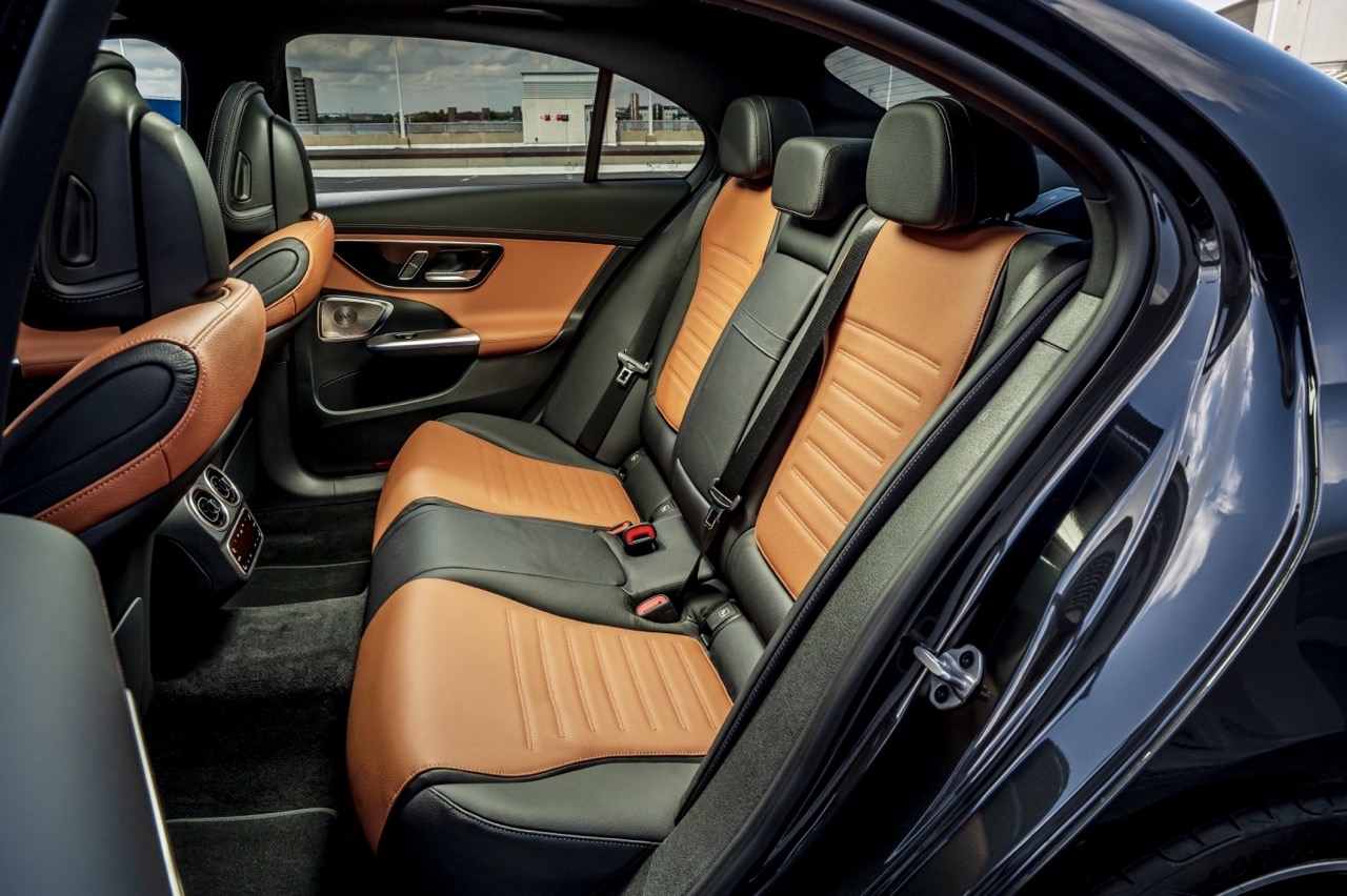 Interior 5