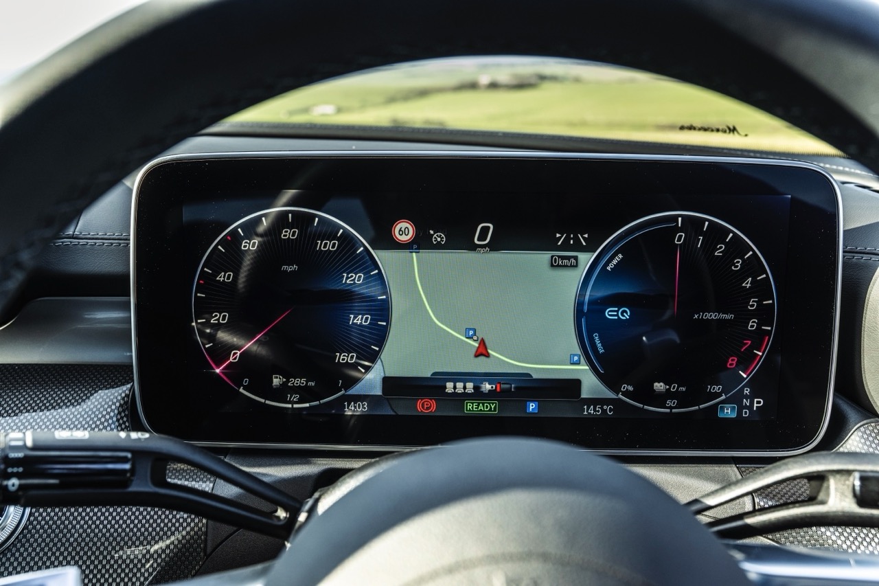 Interior 6