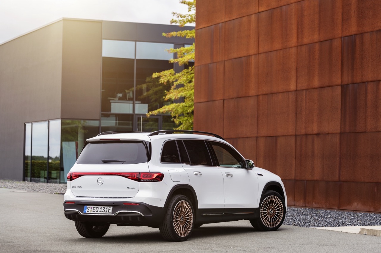 Exterior 15