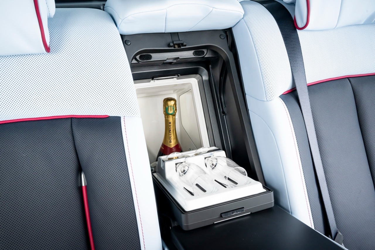 Interior 5