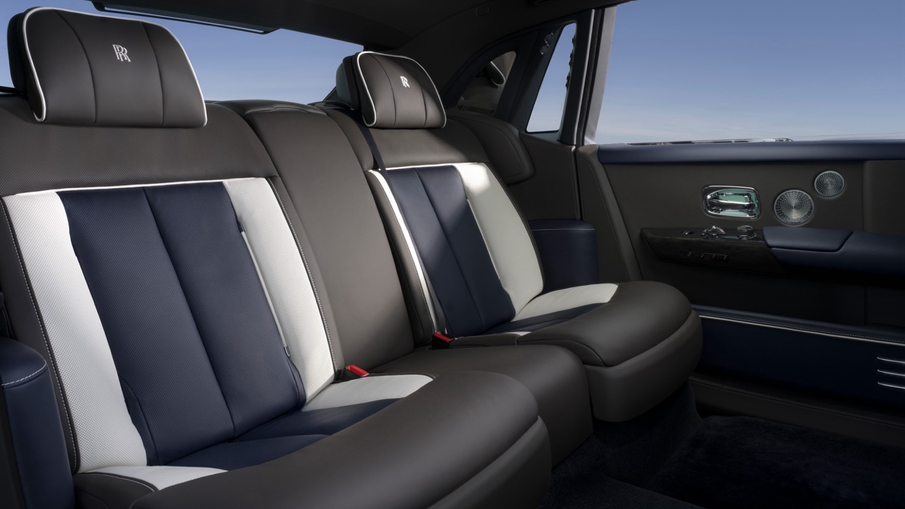 Interior 19