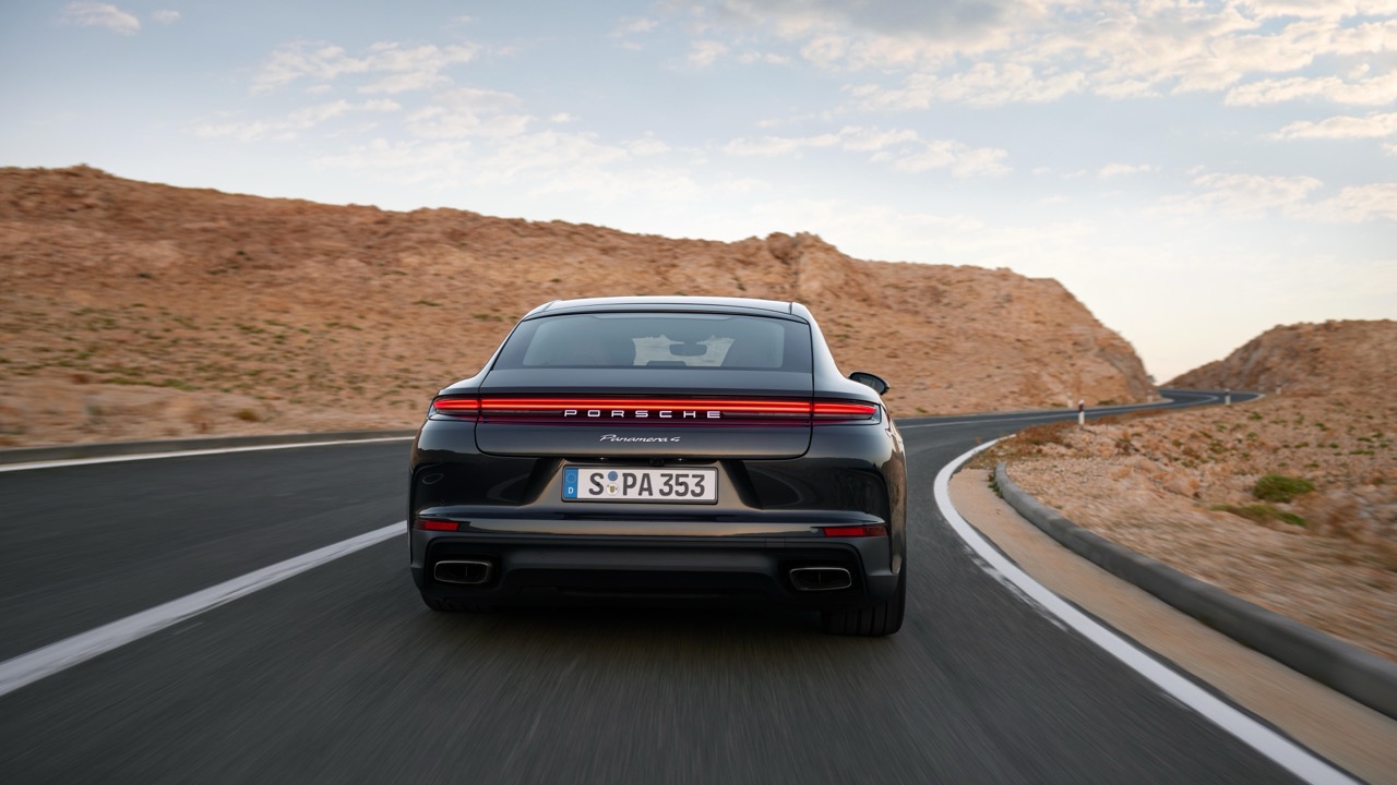 Exterior 10