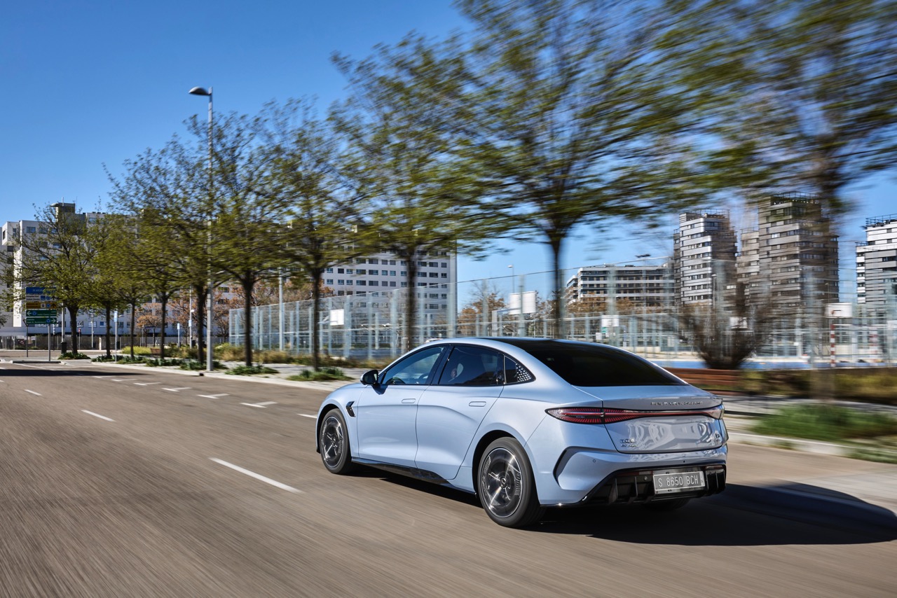 Exterior 10